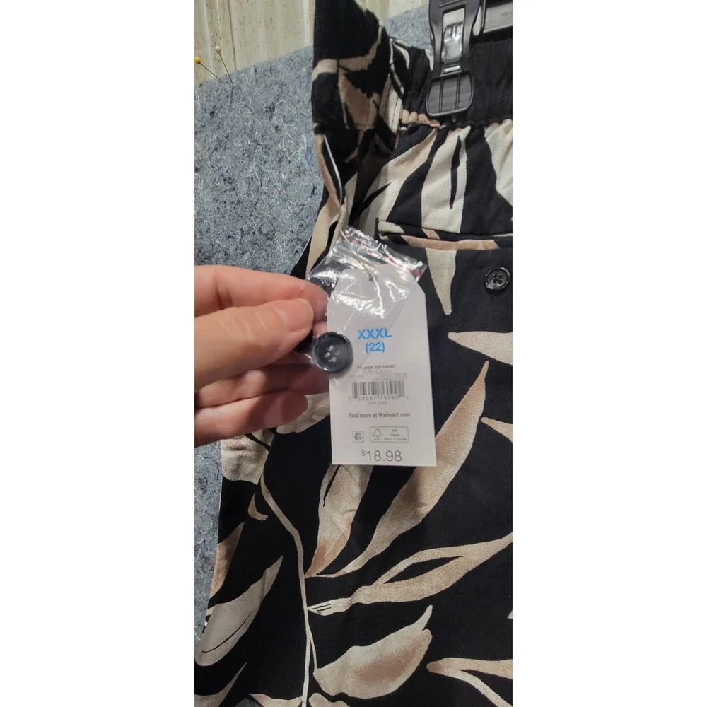 Time & Tru Linen Shorts Seps Tropical Black Size 3X (22)‎